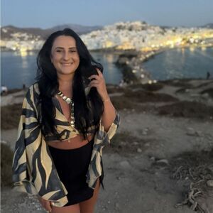 Unique gold plunging necklace